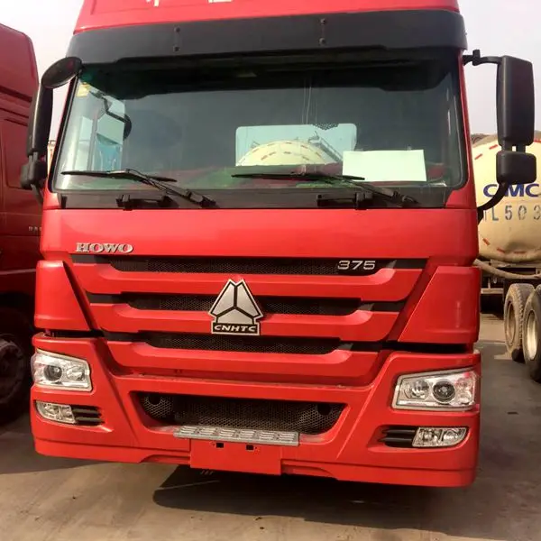 used China low mileages heavy Howo sinotriuk trailer tractor head truck for sale