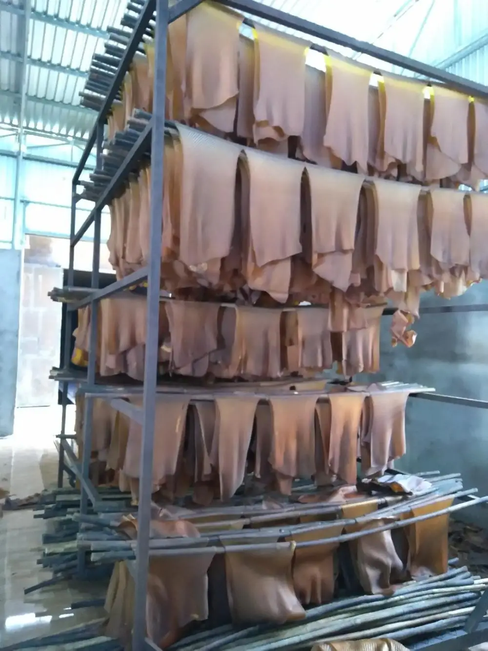 
NATURAL RUBBER GOOD PRICE/ RSS1-3 