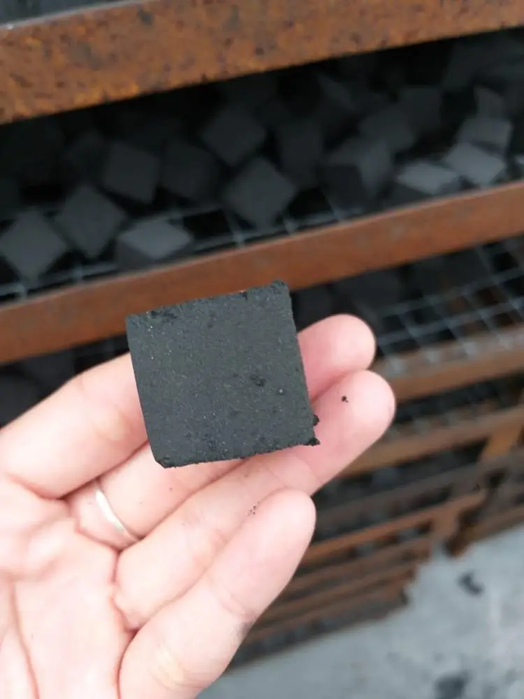 Хорошие предложения по упаковке кокосового брикета угля в коробке 1 кг WHATSAPP + 84869975655