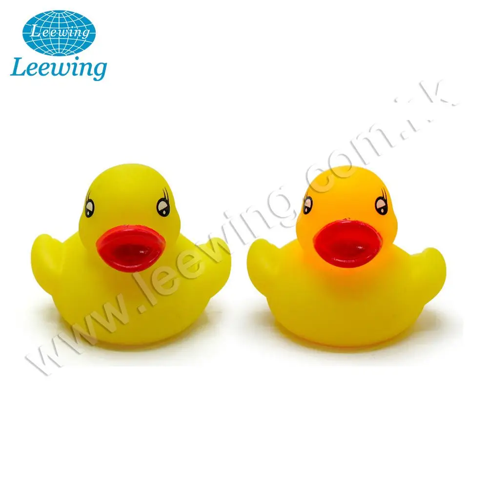 Flashing LED Light Changing Rubber Duck with Christmas Hat Festival Light-up Toy Gift