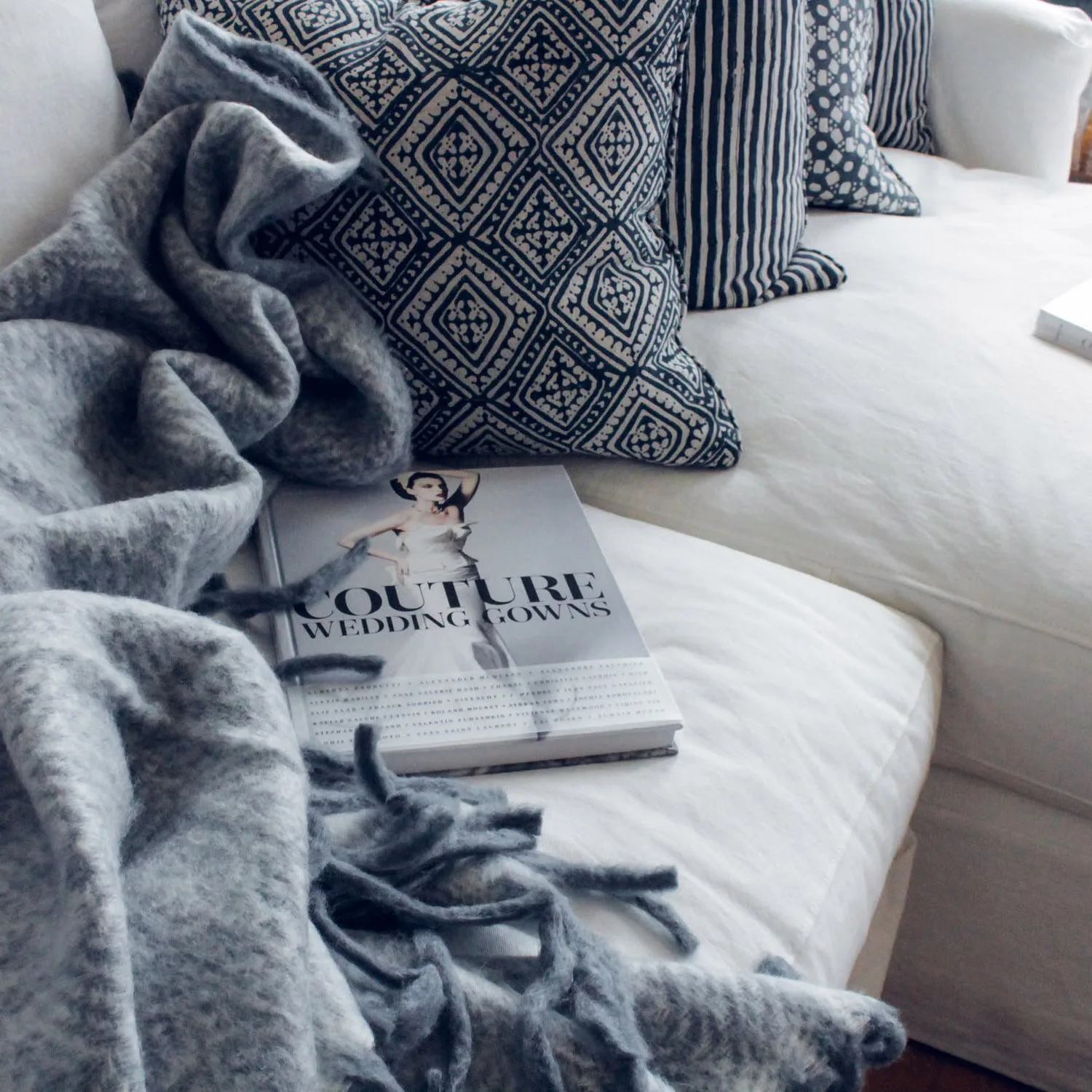 Manufacturer, Wholesale 100% Linen Cushions For Hotel Amenities, Restaurant & Home Decor