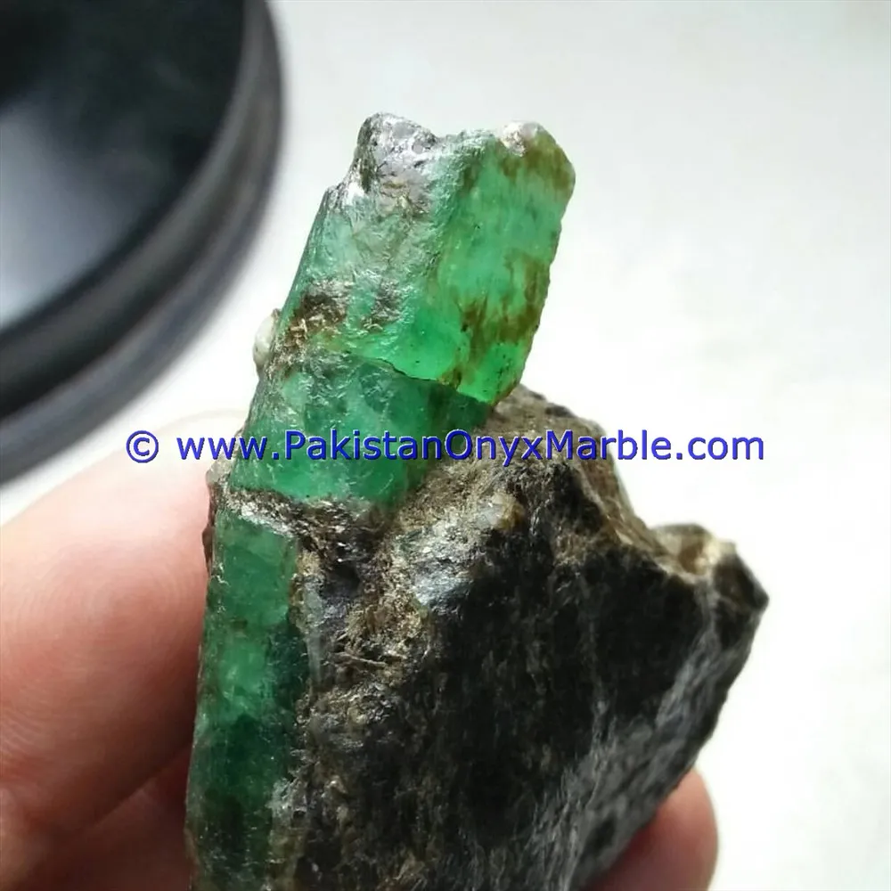 terminated crystals mother rock matrix Pakistan emerald specimens