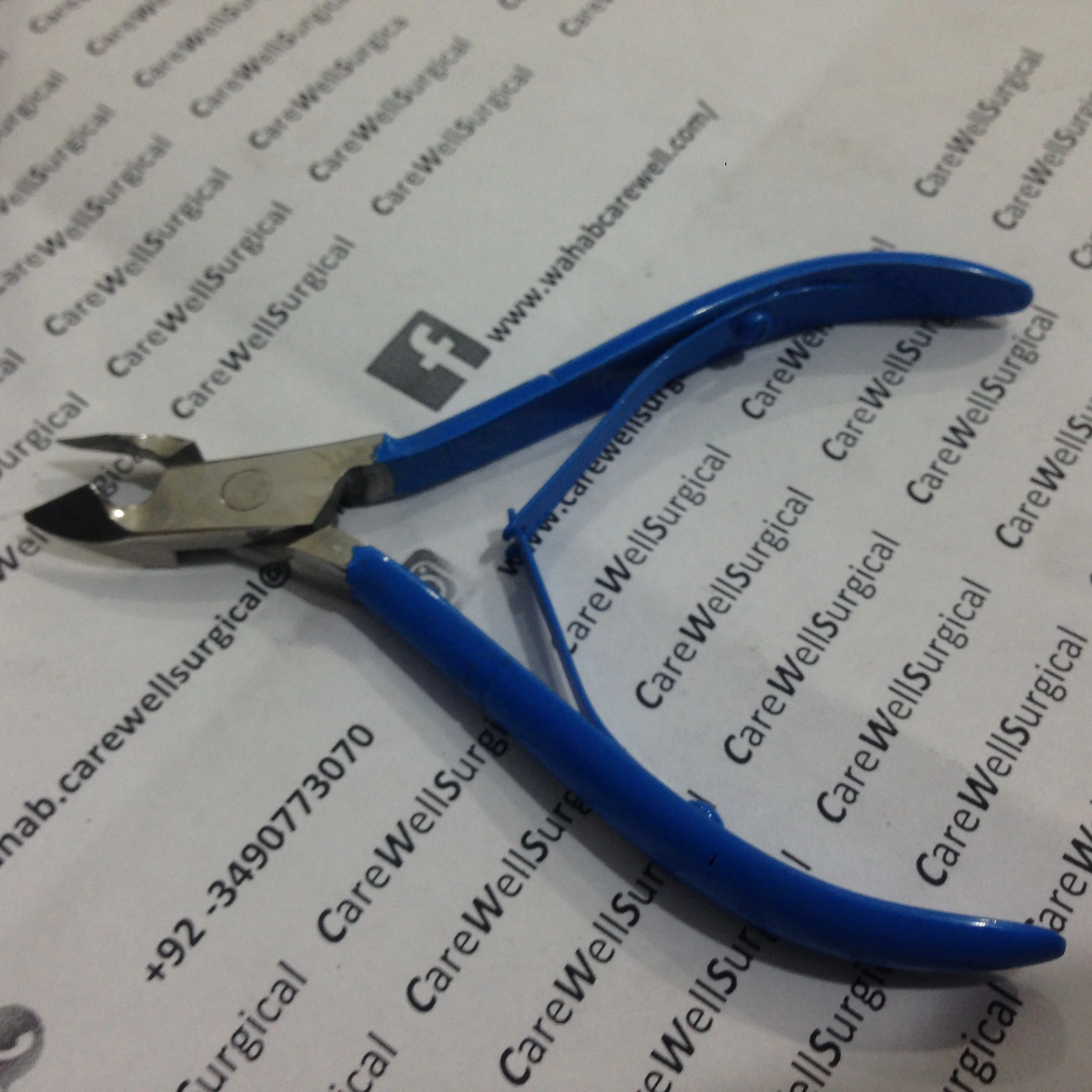 
Titanium nail nipper+cuticle nipper rubber coating Non-slip handle 