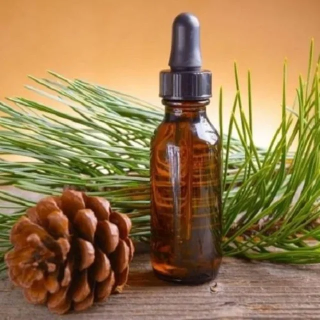 Private label with Customized Packaging 100% Pure and Natural Pine Essential Oil