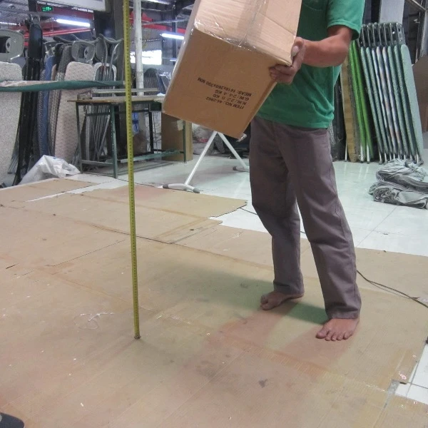 
Гладильная доска, сделанная во Вьетнаме-услуга для проверки перед отправкой 