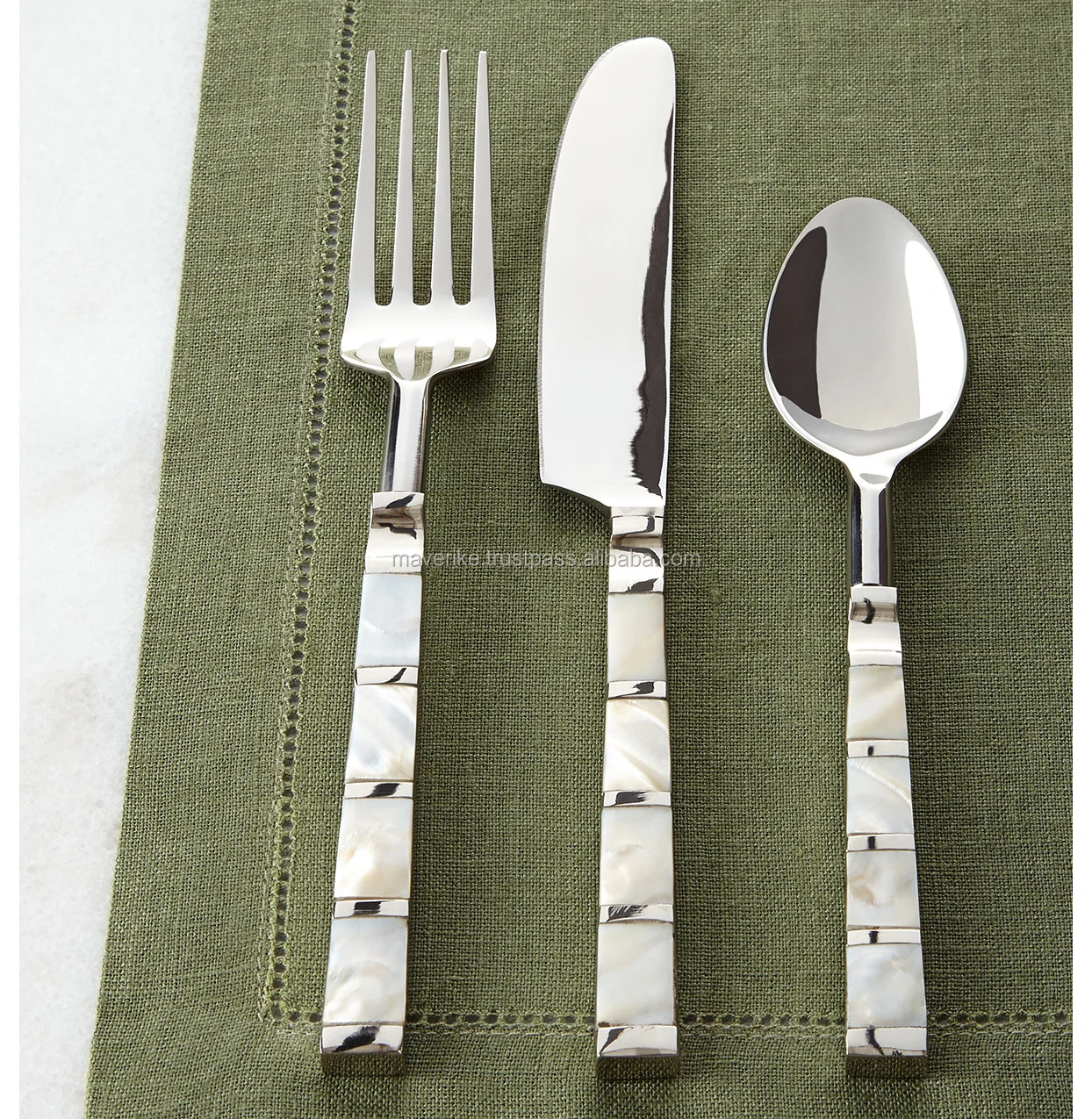 Glossy Gold Stainless Steel Flatware Sets with mother Of pearl handle Household Kitchenware Metal cutlery set of 5 Piece