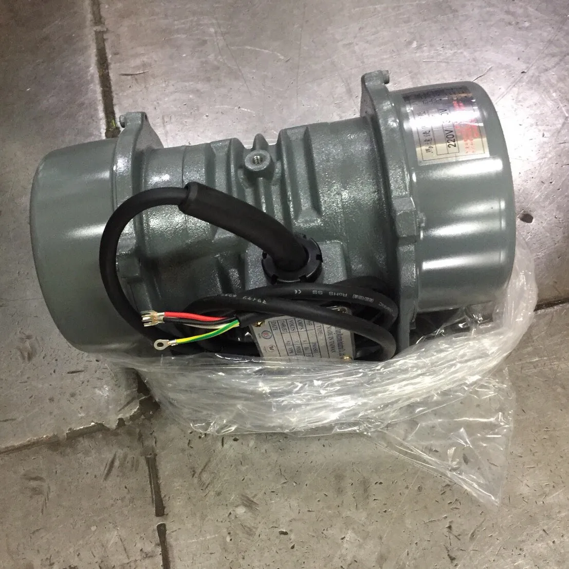 Вибрационный Мотор для бетона хорошего качества Тайвань