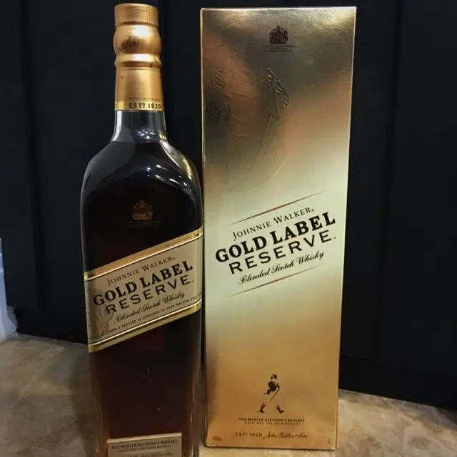 Виски Johnnie Walker с золотой этикеткой