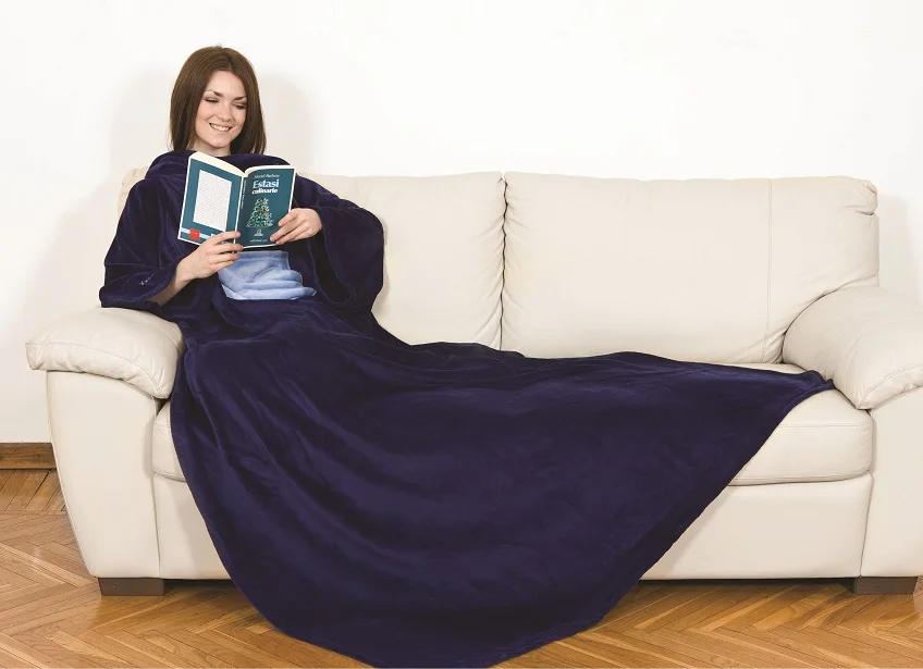 KANGURU DELUXE MIDNIGHT FLEECE BLANKET WITH SLEEVES WITH POCKET