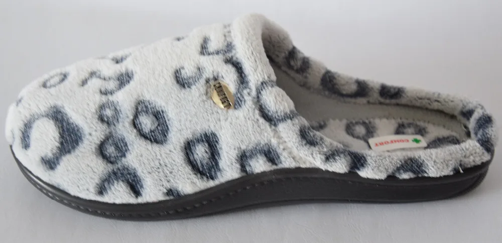 
women slippers 