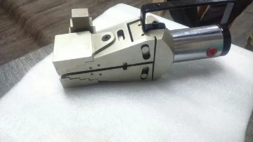 HYDRAULIC FLANGE SPREADER FROM MUMBAI INDIA
