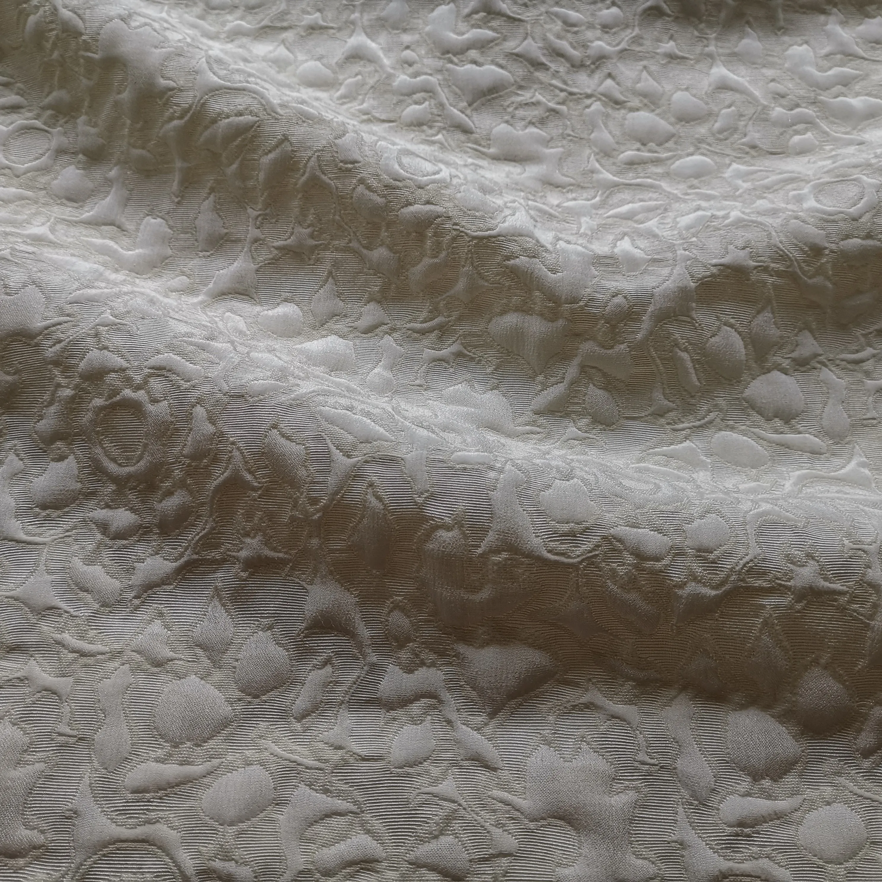 Heavy Silk Wool blend Jacquard  natural white fabric for dyed