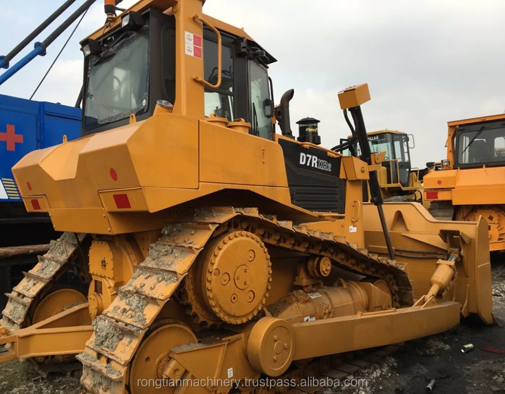 Durable Secondhand Machine original CAT D7R Bulldozer from Japan in yard for sale