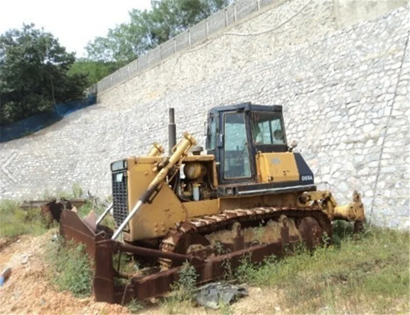Low Price for Japanese Komatsu D85 d60 d65 220HP Capacity Crawler Bulldozer