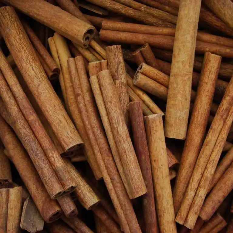 HIGH QUALITY SPLIT/ POWDER /TUBE /BROKEN CASSIA CINNAMON VIETNAM