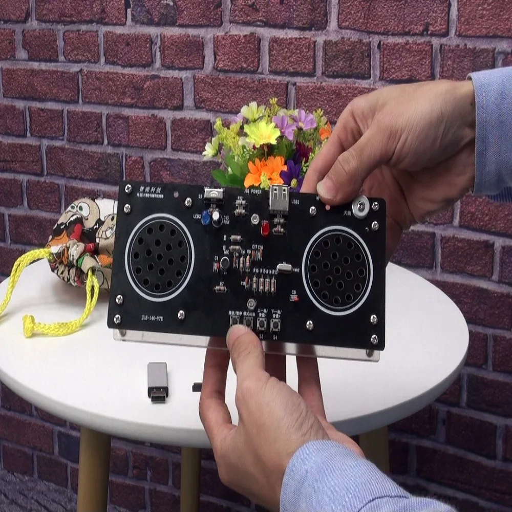 Self assembly electronics DIY USB blue tooth radio MP3 player