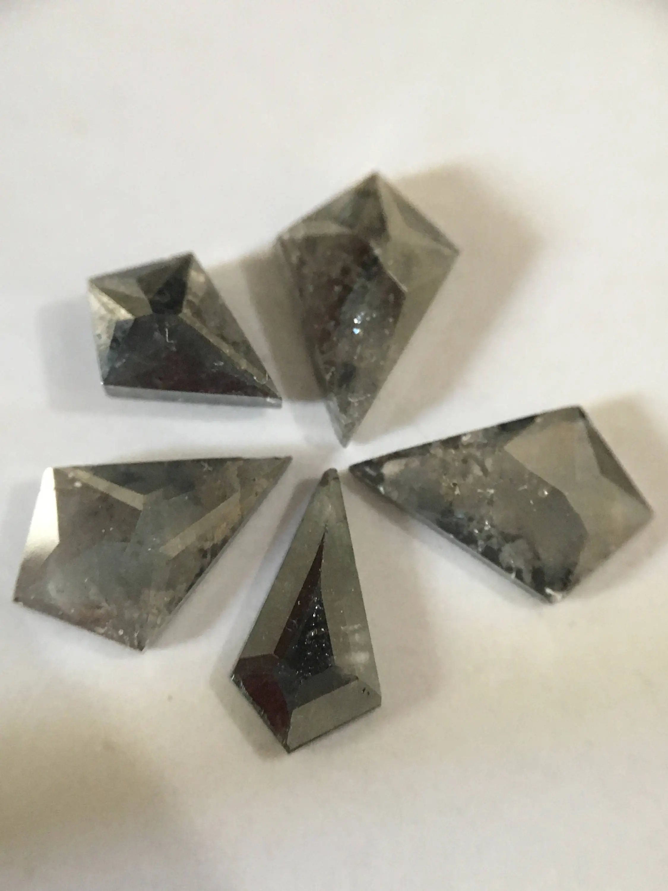 Kite Natural 2.20 Ct Antique Loose Diamonds Gemone Diamonds 2.20 Ct,2.20 Carat Kite Shape,round Brilliant Cut Grey,grey I3,I3 ZA