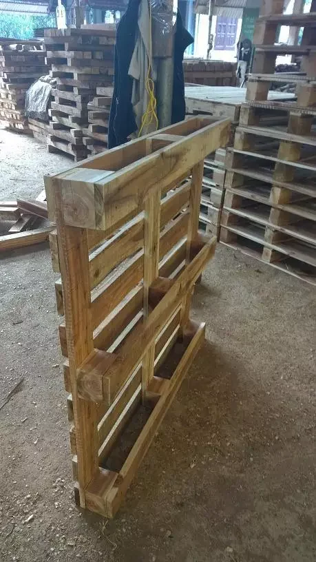Acacia Wooden Pallets from Vietnam