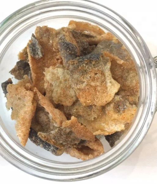 
VIETNAMESE DRIED FISH SKIN / CRISPY FISH SKIN SNACK - SALTED EGG FISH SKIN 