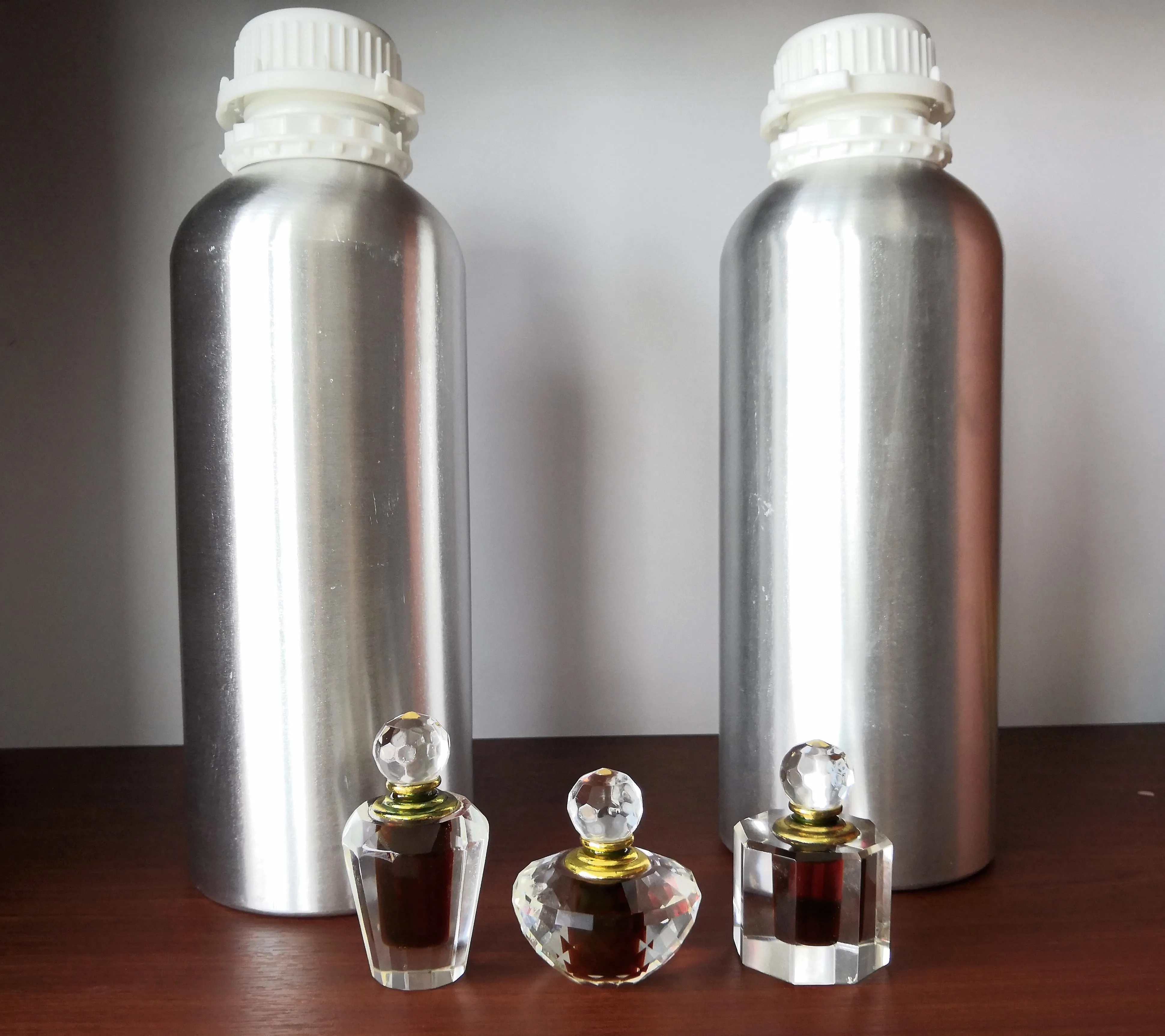 
Cultivated Oud Oil Super Grade (A) Malaysia 100% Organic. 6 Different Class from One Species(Aquilaria). While Stock Last 