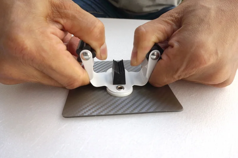 BROOM MOP HOLDER, BROOM GRIPPER HOLD SELF ADHESIVE REUSABLE NO DRILLING SUPER ANTI-SLIP WALL MOUNTED STORAGE RACK