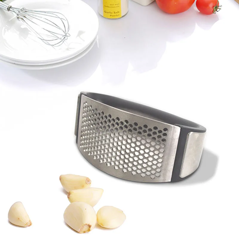 Wholesale Garlic Crusher Mill With Cleaning Brush Silicone Tube Peeler 18/8 Stainless Steel Garlic Press