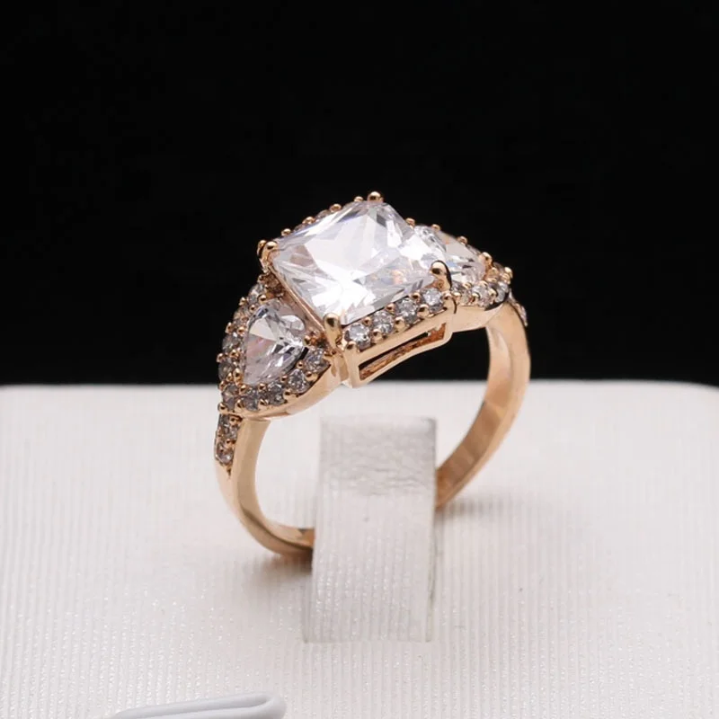
Creative Large Square Stone Engagement Band Ring for Women Alloy Made AAA CZ Ring for Wholesale 