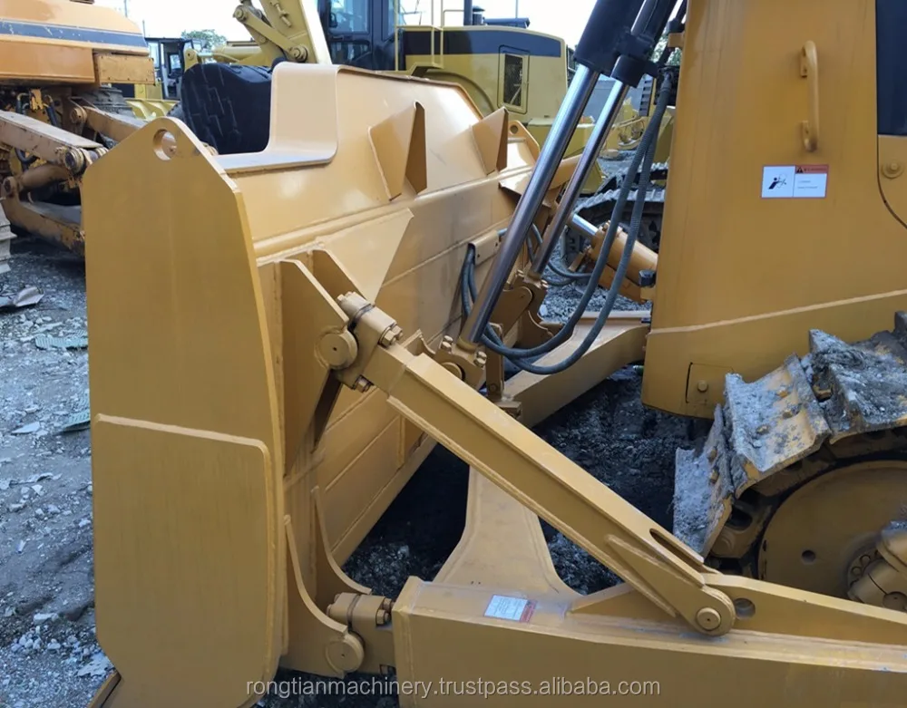 Durable Secondhand Machine original CAT D7R Bulldozer from Japan in yard for sale