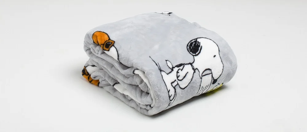 KANGURU HIGH QUALITY  DELUXE SNOOPY FLANNEL FLEECE PLUSH 100% SOFT POLYESTER BLANKET WITH SLEEVES AND POCKET GRAY FOR RETAIL