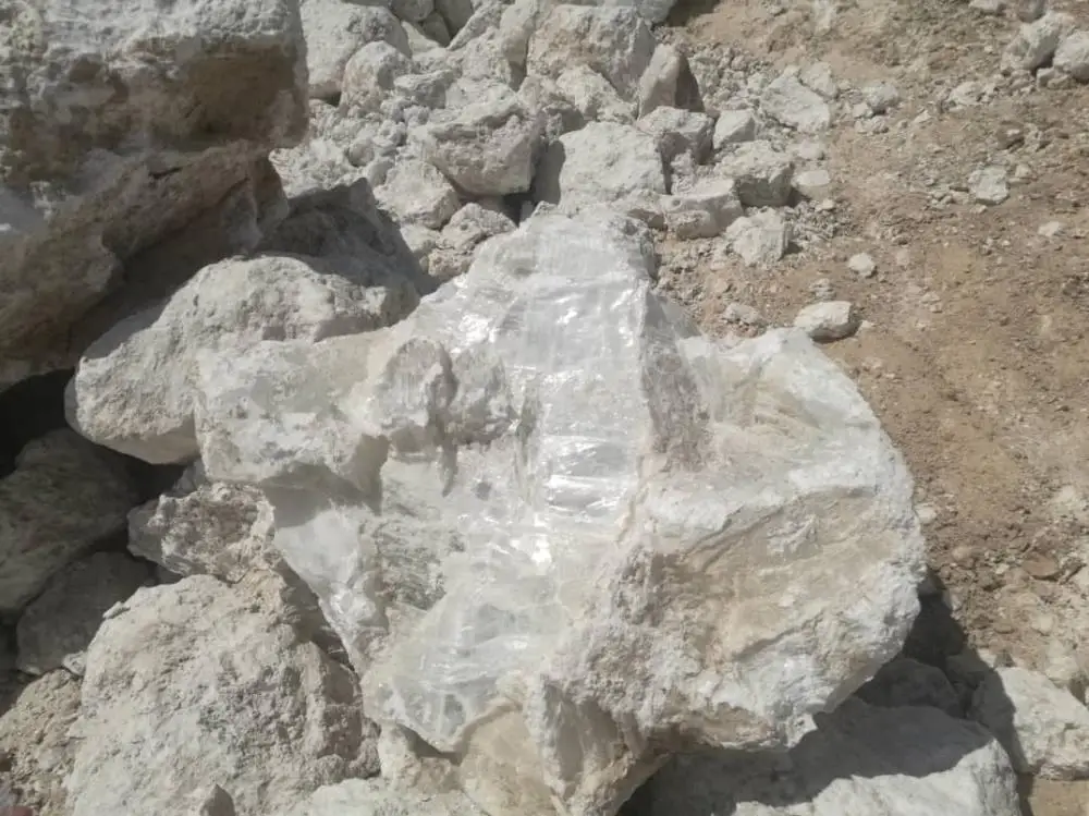 
High Purity Crystal Gypsum Rock 