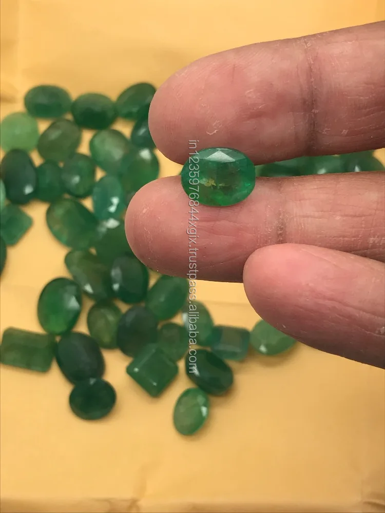 
Natural zambian emerald gemstone 