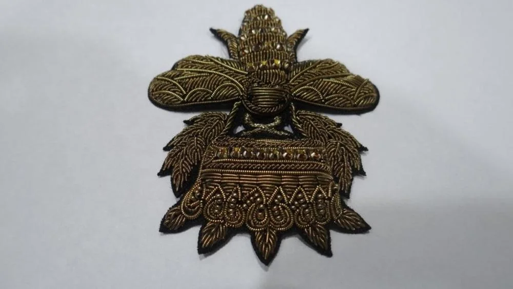 New style 4*6cm Bee pattern crystal rhinestone applique handmade craft beaded patch