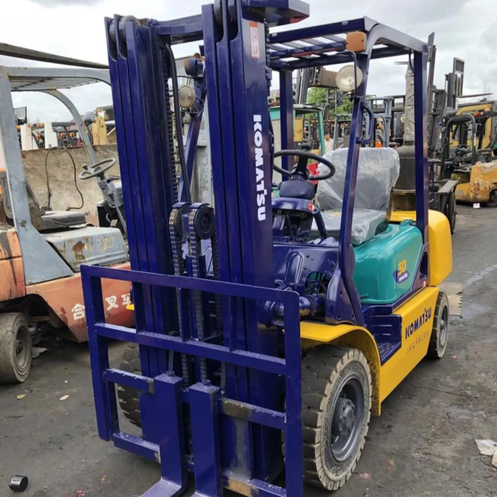 Хорошем состоянии б/у Komatsu 3-тонный дизельный грузоподъемник, низкие рабочие часы