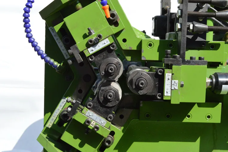 Full automatic tube knurlizing making machine sparking plug thread rolling machine in China