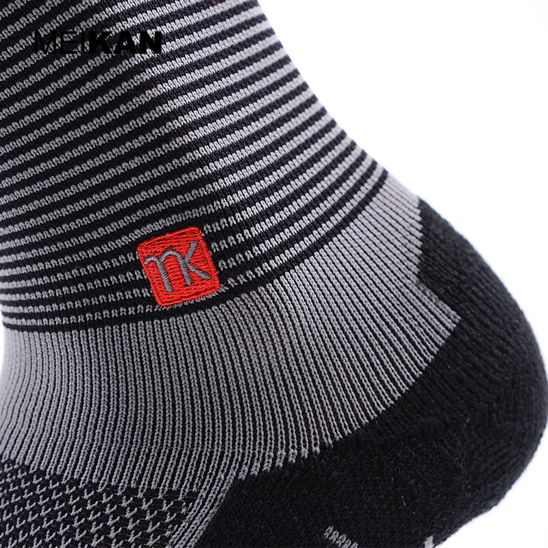 
MEIKAN Wholesale Non Slip Sports Basketball Custom Athletic Coolmax Compression Running Socks Men 