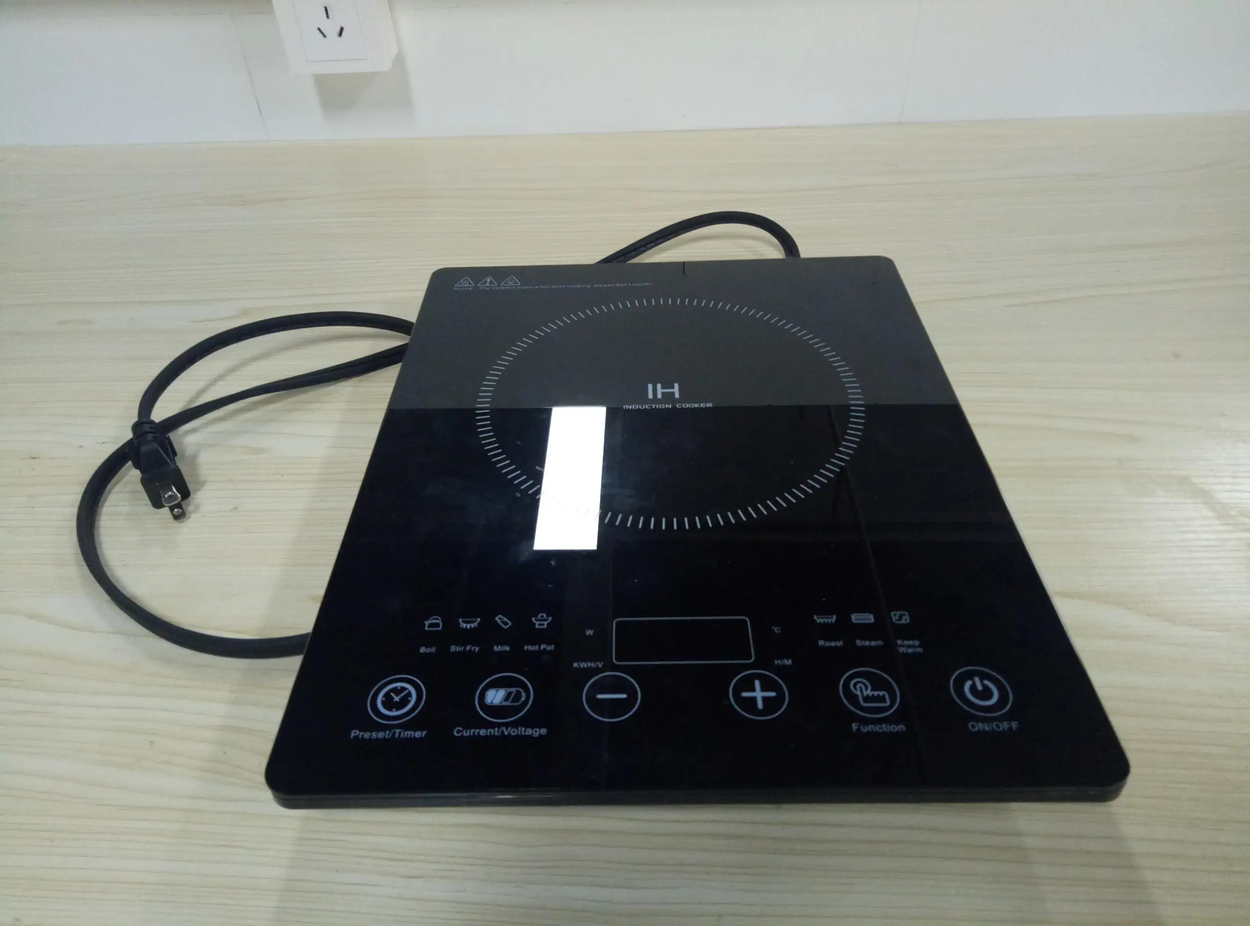 
CCB10 1300W 28mm Ultra Slim Lightweight 110V Electric Stove Oven / Induction Cooker 