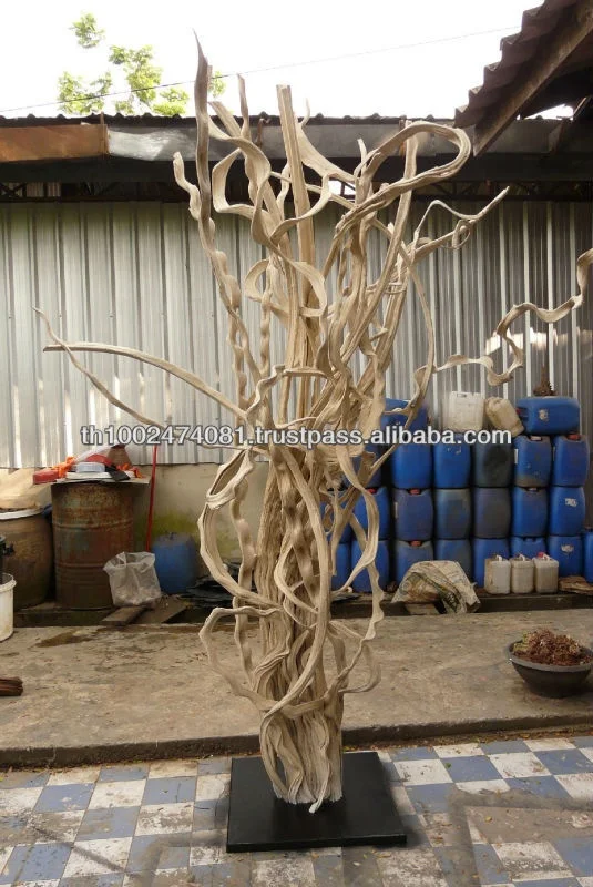 Лиана из дерева скульптура