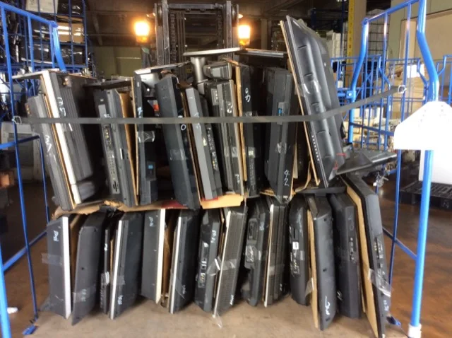 Бывший в употреблении японский телевизор LCD TV