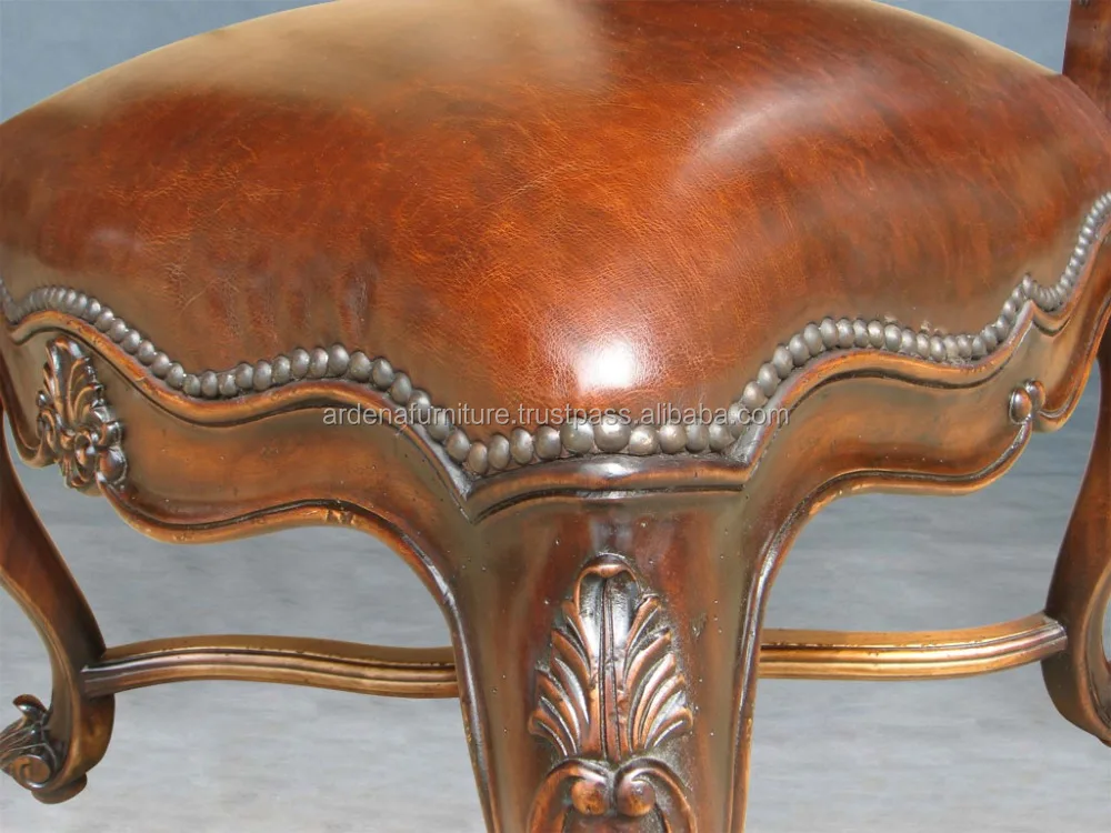 Antique Italian Luxury Armchair with Hand Carved Ornaments European Furniture Comfortable Chair for Home Office