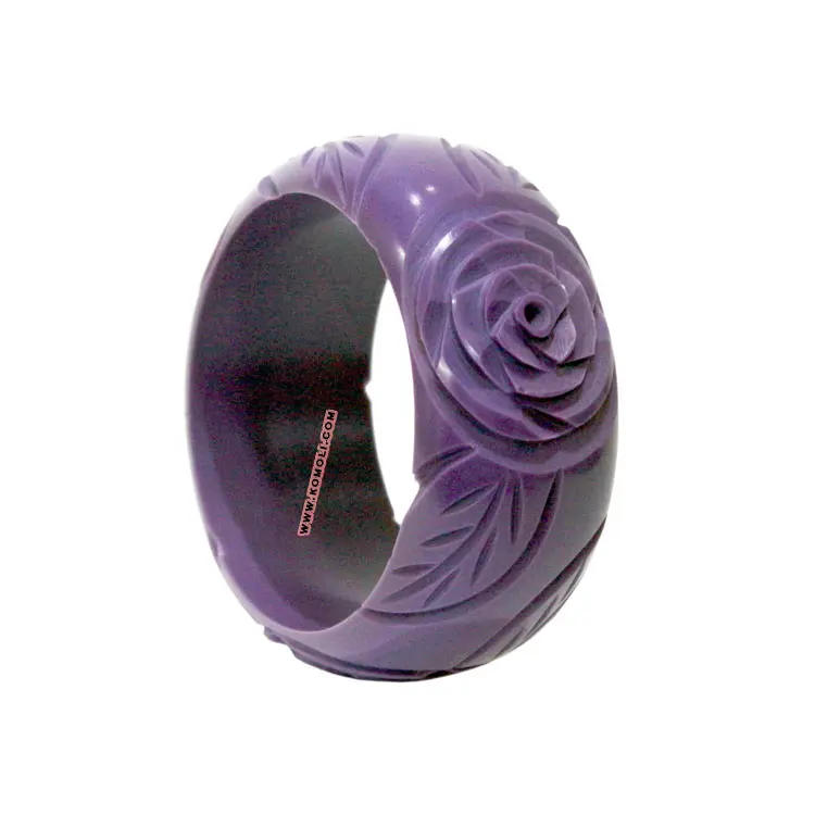 Браслет из резьбы в винтажном стиле с изображением роз