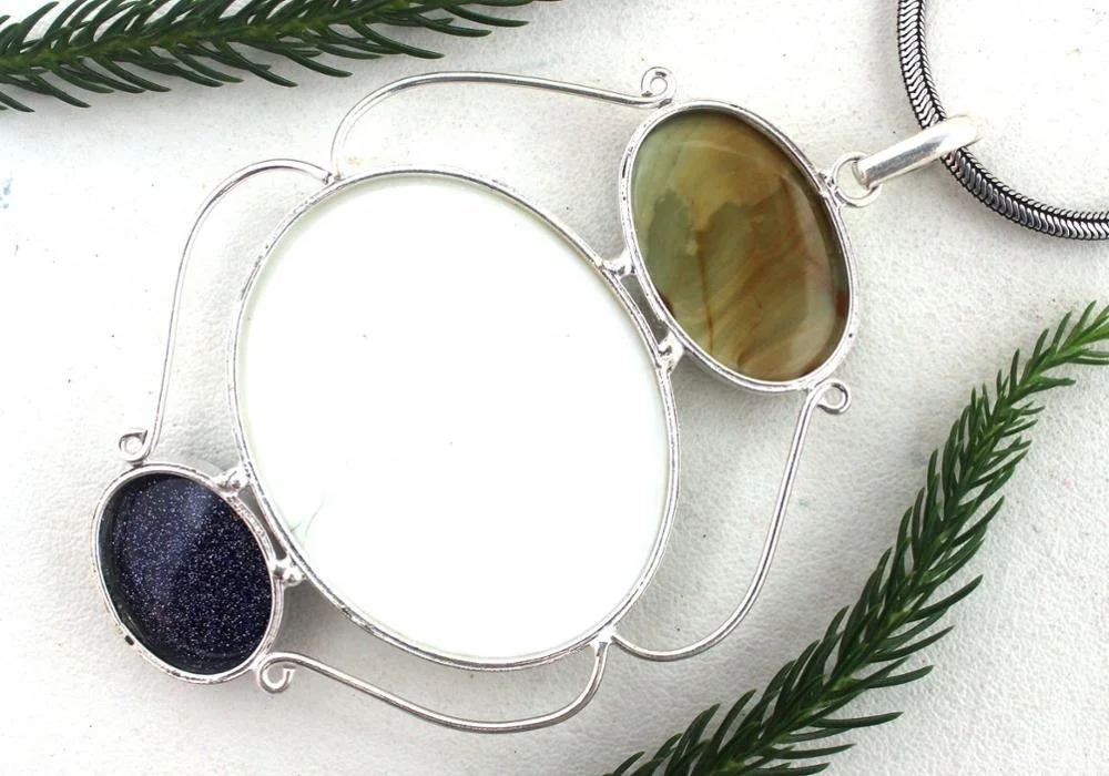 92.5 Sterling Silver Natural Agate Blue Sun Stone Smooth Oval Shape Gemstone Charm Pendant With Snake Chain