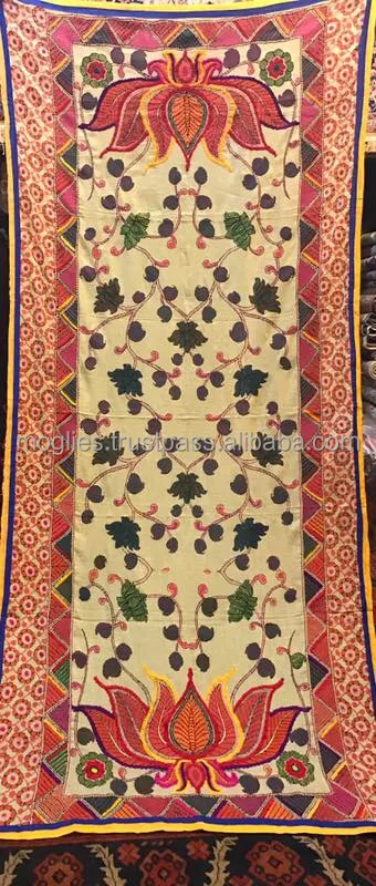 Hot Selling Red Kuchi Fully Embroidered Dupatta Indian Dupatta Phulkari Duapttas at Bulk Price