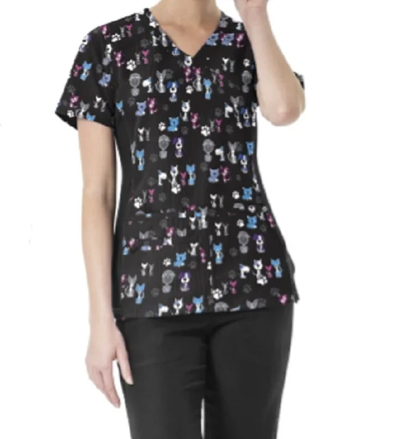 
 Медицинская Униформа-черный топ с принтом и черные брюки  