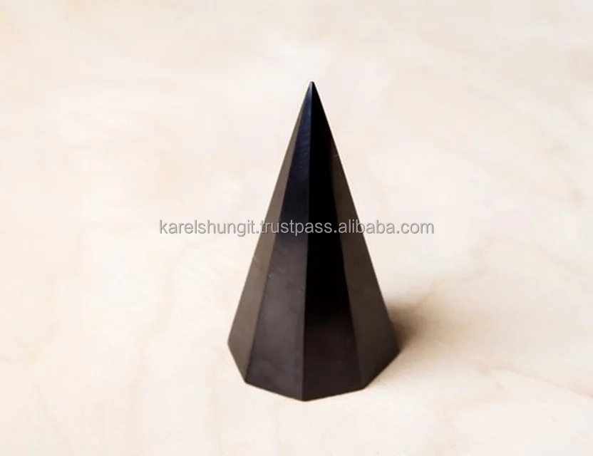 Shungite pyramid 4 cm polished octahedral /Schungit
