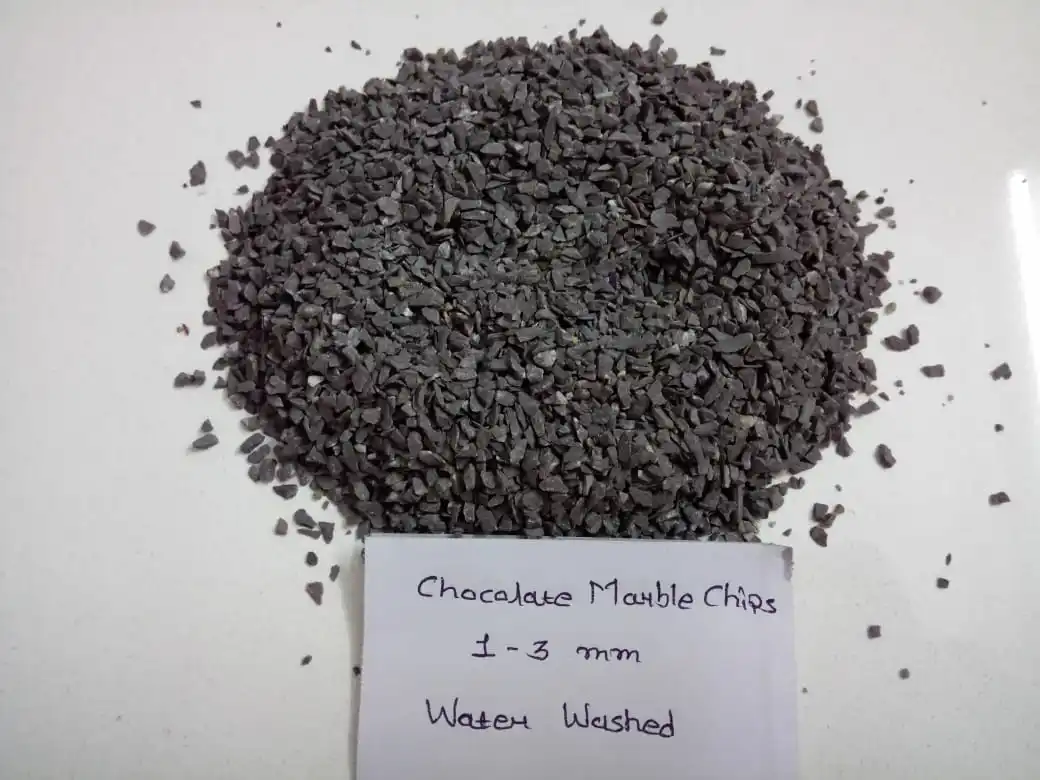 Aggregate chips & gravels or crushed marble colored stone for construction industries use