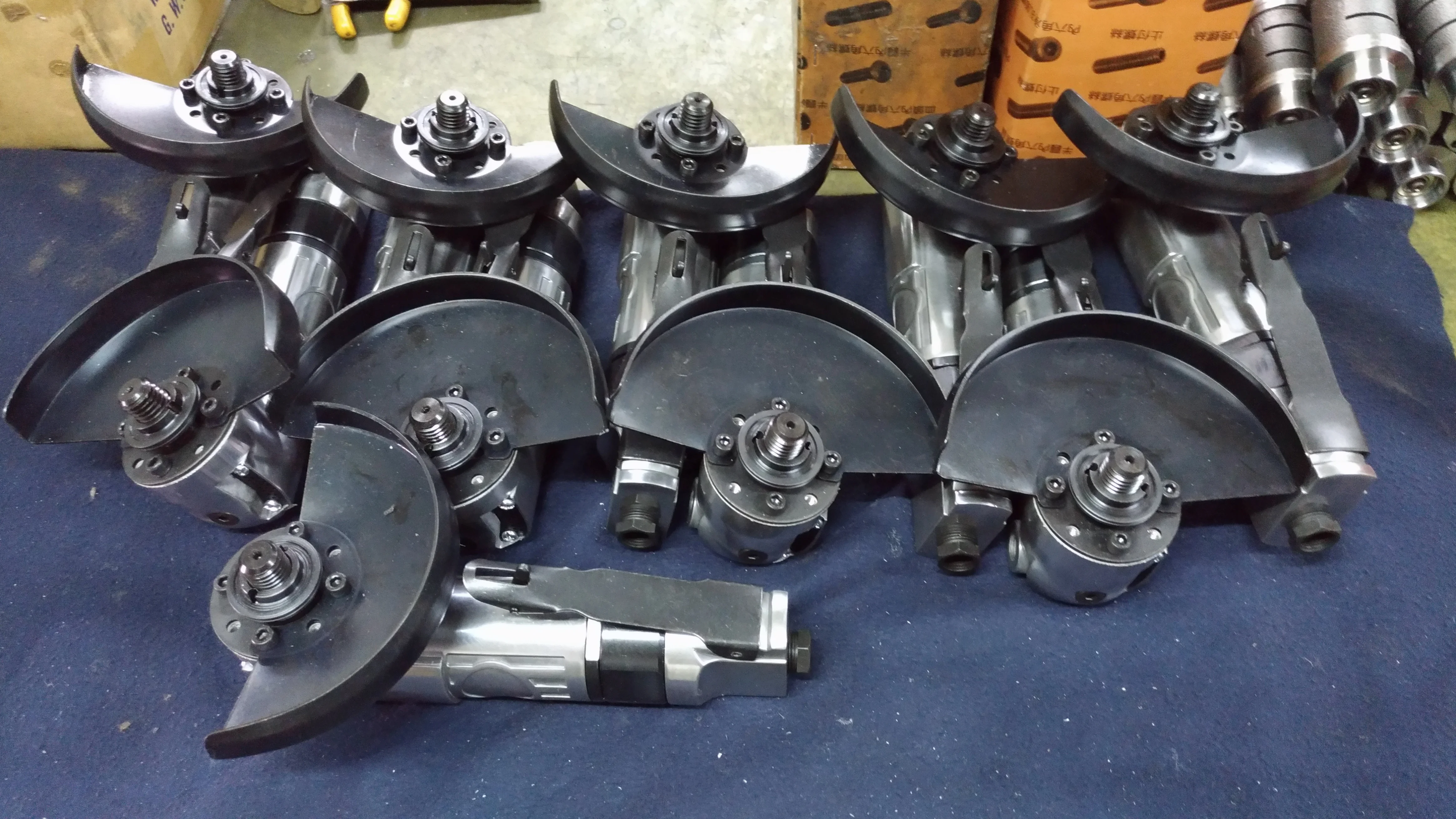 
5/8 X 11UNF 5 INCH 12000 RPM AIR ANGLE GRINDER (GS-0501C) 