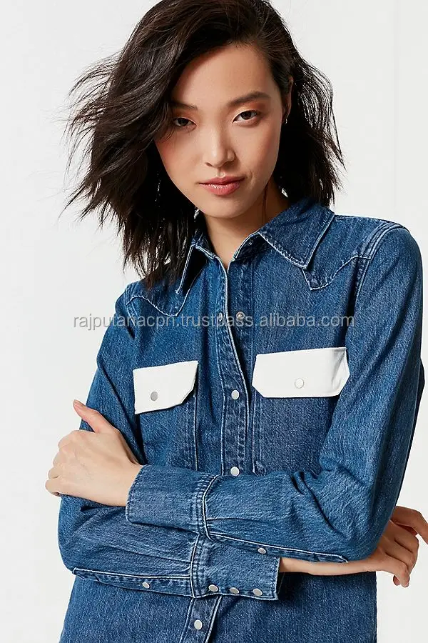 Women To Wear With A Denim Jacket jeans