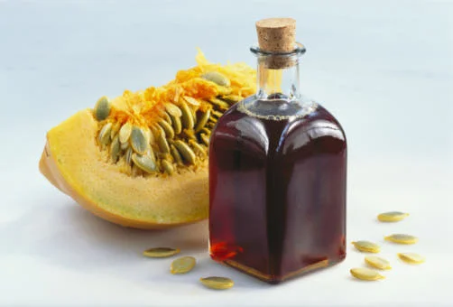 Bulk Supplier of Best Quality  Pumpkin Oil / Organic Pumpkin Seed Oil Price