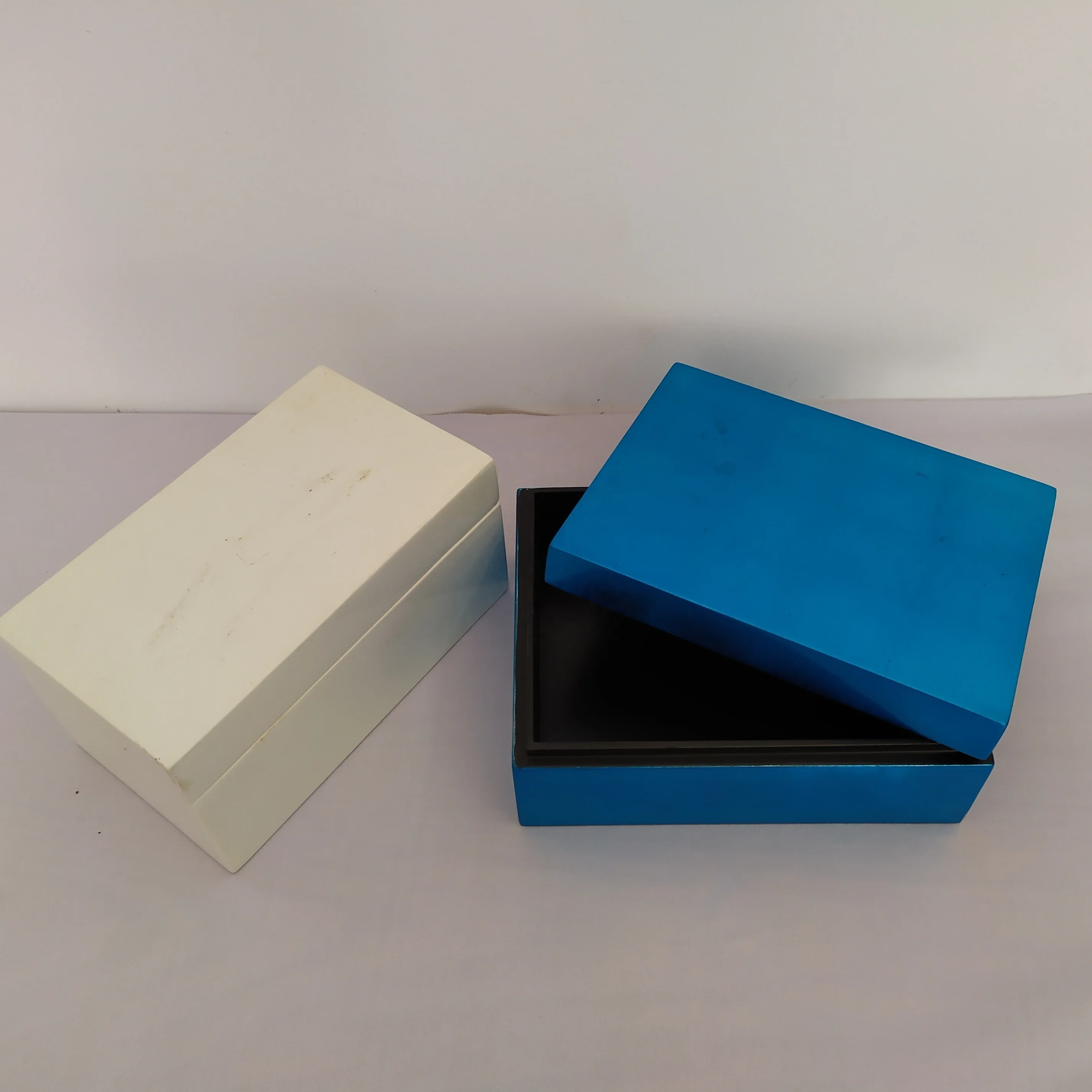 High quality top seller lacquer tissue boxes handmade from Viet Nam