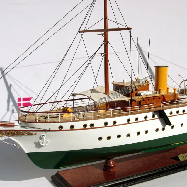 Деревянная модельная лодка королевская яхта DANNEBROG деревянная модель ручной